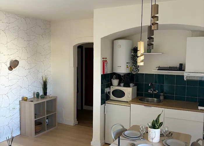 Cozy And Chic Appartement