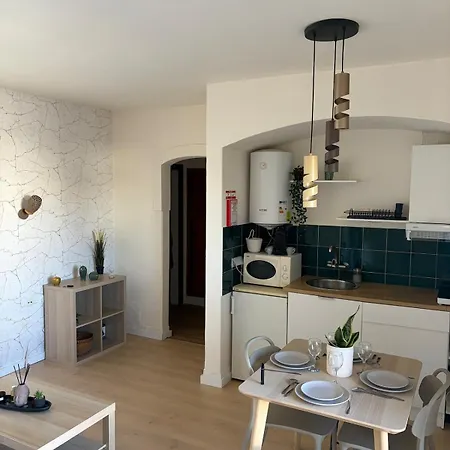 Cozy And Chic Апартаменты